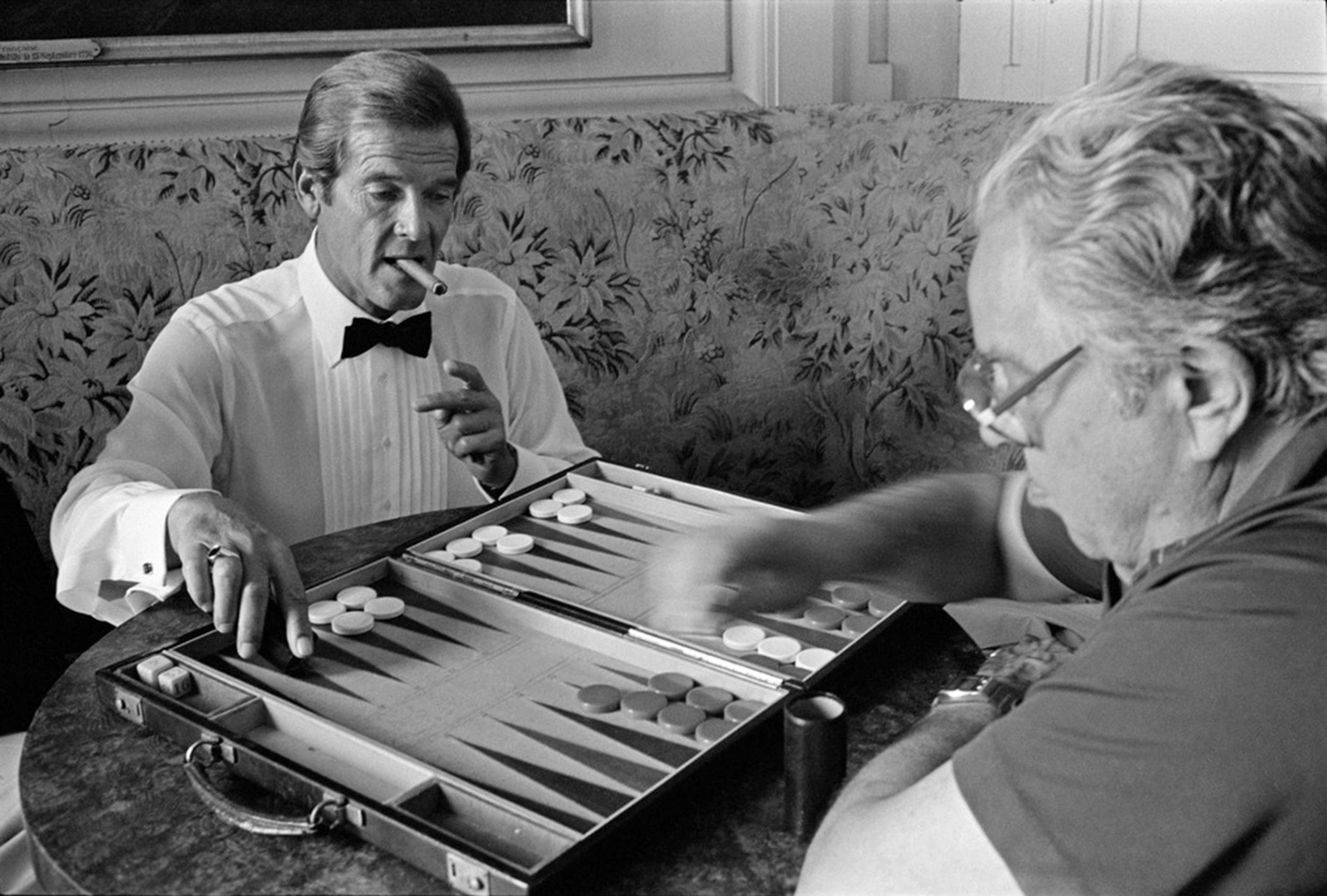 Roger-Moore-Cubby-backgammon-scaled.jpeg
